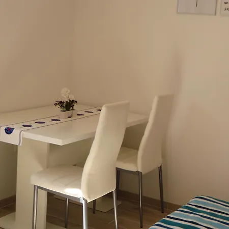 Apartman Karaba *