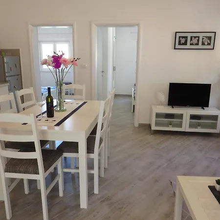 Apartman Karaba Pakoštane