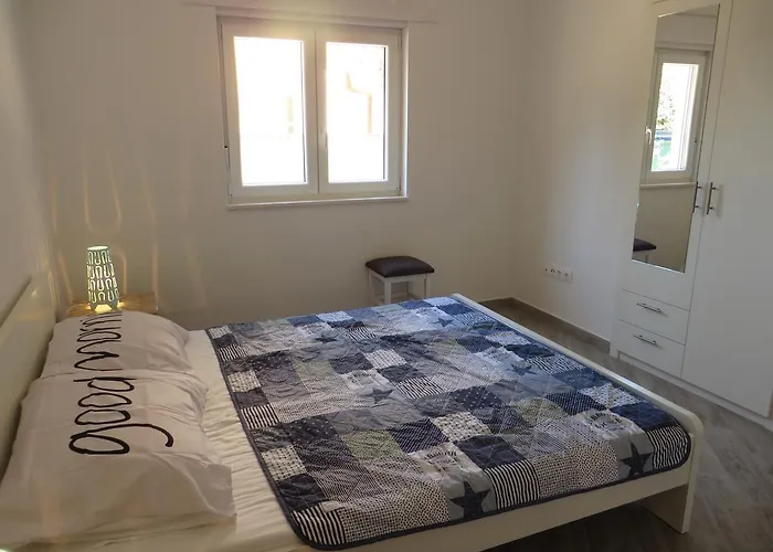 アパート Karaba Pakoštane