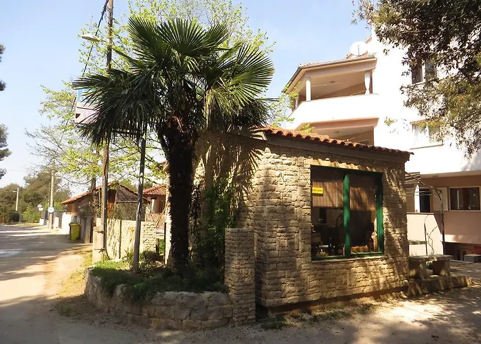 アパート Karaba Pakoštane